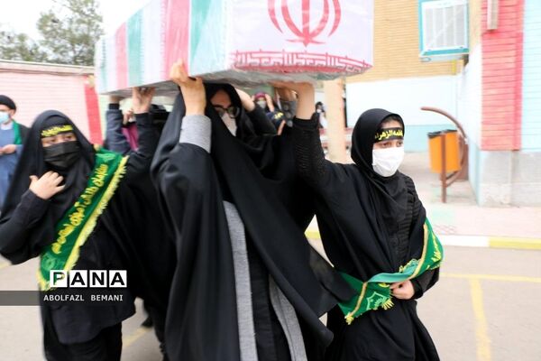 یادواره شهدا در مدرسه تمام تشکیلاتی شهید بیطرفان قم