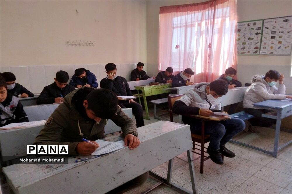 برگزاری امتحانات حضوری نوبت اول پایه نهمی شهرستان کاشمر