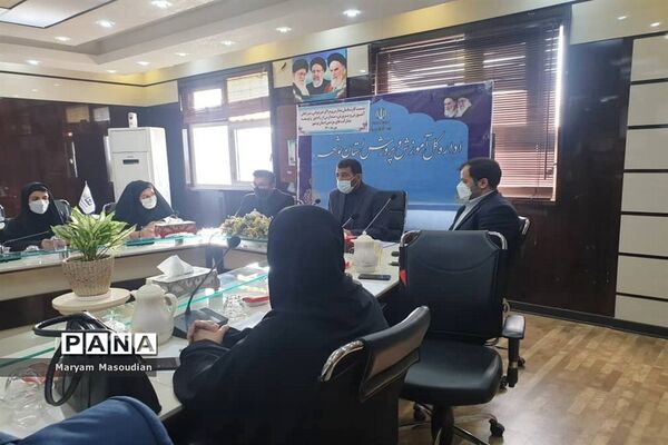 نشست کارشناسان مدارس و مراکز غیردولتی و شوراهای آموزش و پرورش استان بوشهر