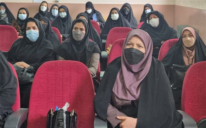 عامل تجربه در آموزش‌دهندگان مهم‌تر از تحصیلات است