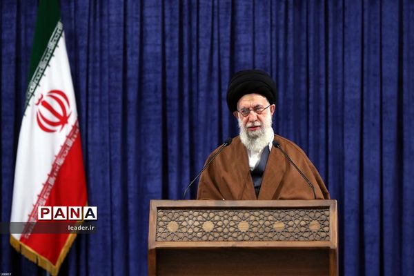 دیدار رهبر معظم انقلاب اسلامی با مردم قم