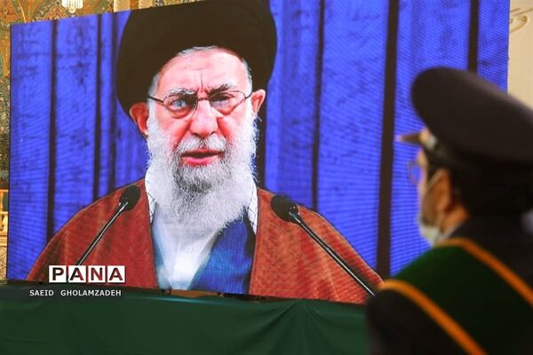 دیدار مردم قم با رهبر انقلاب در سالروز قیام 19 دی