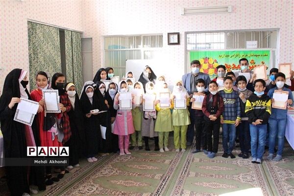 آیین تجلیل از برگزیدگان جشنواره کتاب من
