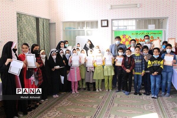آیین تجلیل از برگزیدگان جشنواره کتاب من
