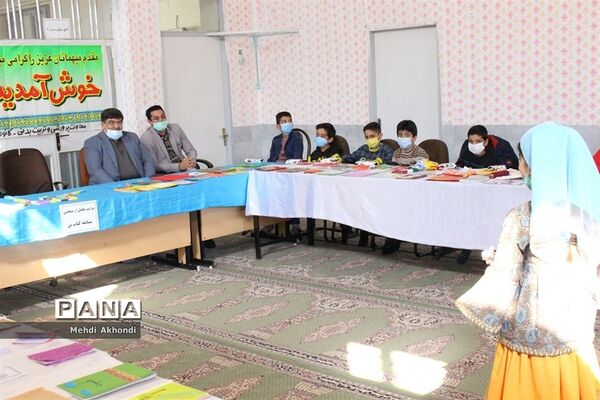 آیین تجلیل از برگزیدگان جشنواره کتاب من