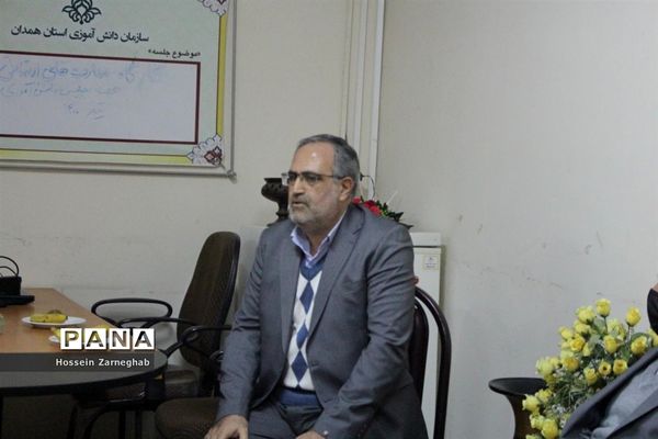 عقد تفاهم‌نامه همکاری مشترک پخش فیلم سینمایی مرد نقره‌ای