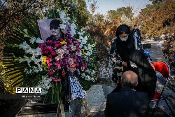 مراسم خاکسپاری حمید لبخنده