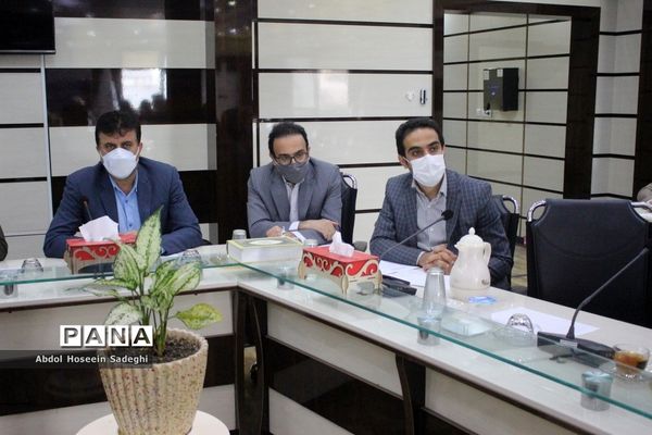 اولین نشست کمیته فرهنگیان و دانش‌آموزان ستاد گرامیداشت دهه فجر انقلاب اسلامی آموزش و پرورش استان بوشهر