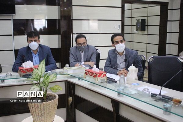 اولین نشست کمیته فرهنگیان و دانش‌آموزان ستاد گرامیداشت دهه فجر انقلاب اسلامی آموزش و پرورش استان بوشهر