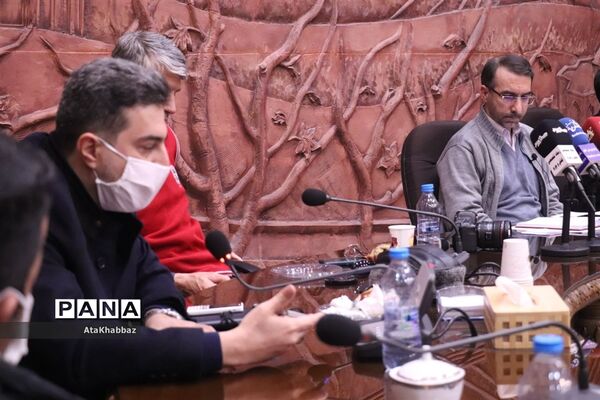 نشست خبری روح الله رشیدی با رسانه‌های تبریز
