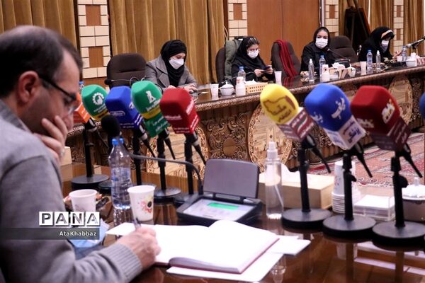 نشست خبری روح الله رشیدی با رسانه‌های تبریز