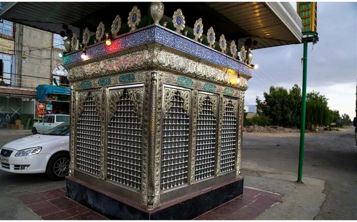 توزیع بسته‌های کمک معیشتی در میان خانواده‌های کم برخوردار گلوگاه