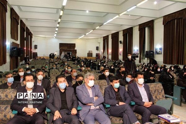 محفل انس با قرآن در اداره آموزش و پرورش ناحیه