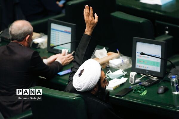 صحن علنی مجلس سه شنبه ۲۱ دی