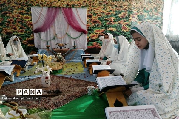 نمایشگاه « از مدرسه تا بقیع» در منطقه ۱۵