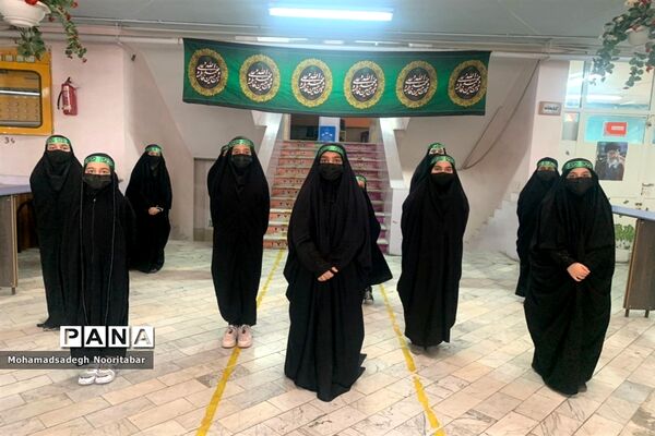 نمایشگاه « از مدرسه تا بقیع» در منطقه ۱۵