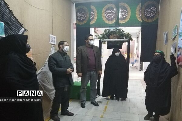 نمایشگاه « از مدرسه تا بقیع» در منطقه ۱۵