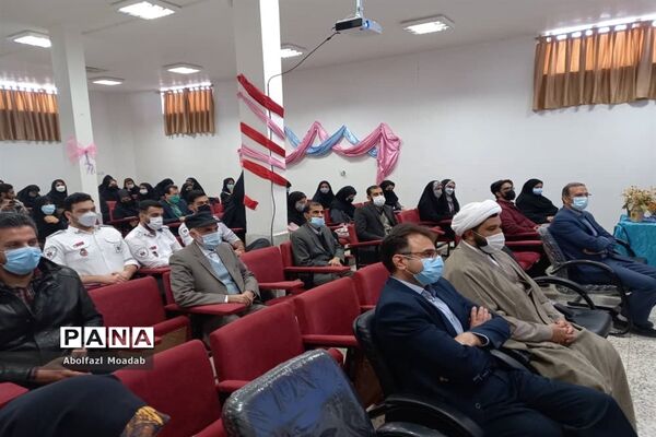 تجلیل از دانشجویان فعال دانشکده پرستاری شهرستان کاشمر