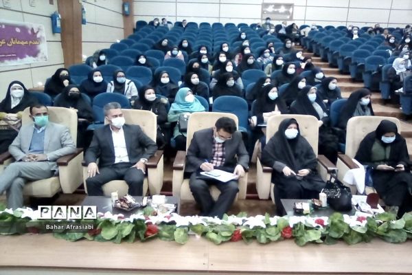 جلسه شورای آموزگاران آموزش مهارت‌های خود مراقبتی در رباط کریم