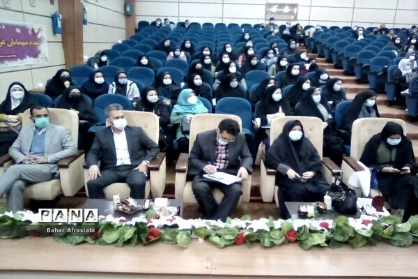 جلسه شورای آموزگاران آموزش مهارت‌های خود مراقبتی در رباط کریم