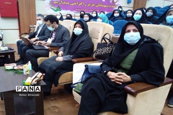 جلسه شورای آموزگاران آموزش مهارت‌های خود مراقبتی در رباط کریم