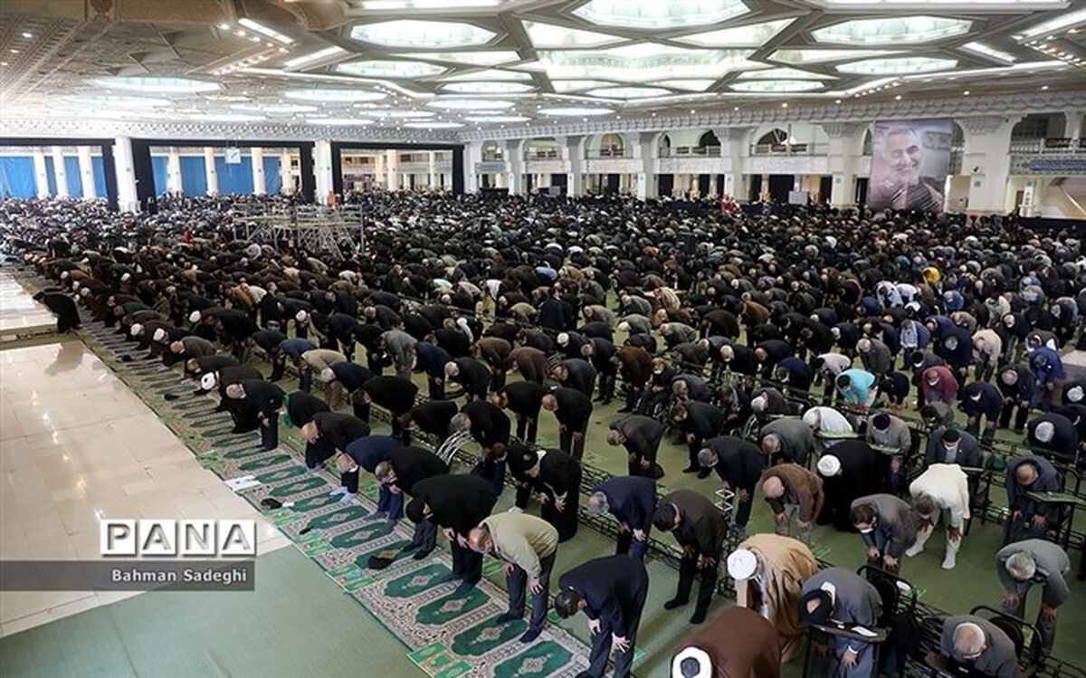 برنامه گرامیداشت  یاد و نام مادران شهدا در نمازجمعه تهران