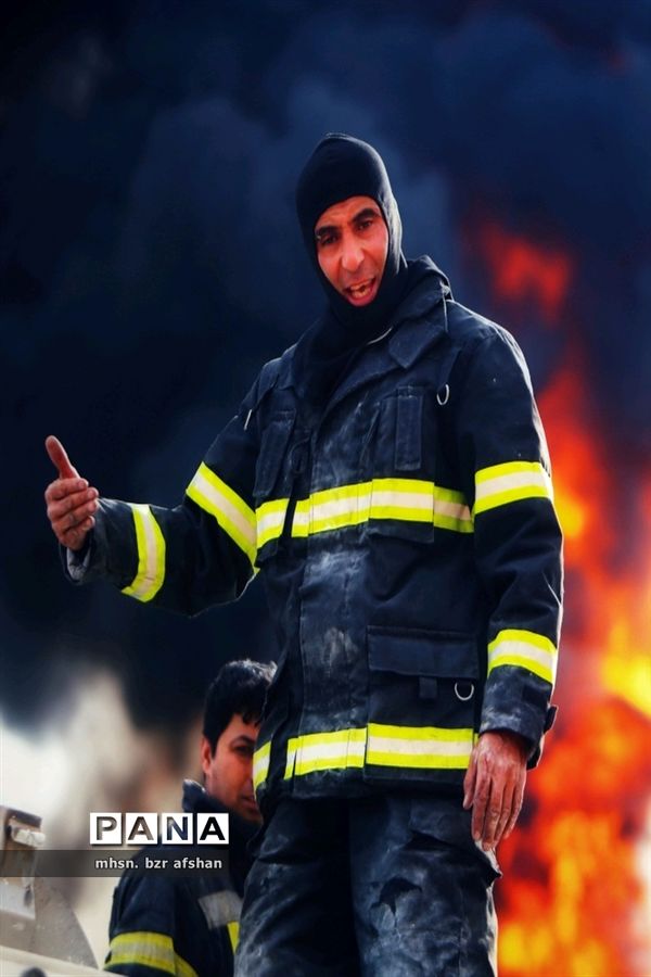 آتش سوزی درشهرک صنعتی اشتهارد