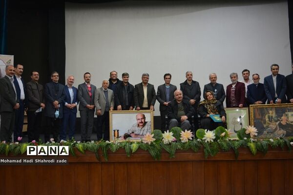 مراسم تجلیل از هنرمند پیشکسوت علیرضا قزی در ناحیه یک آموزش و پرورش خراسان رضوی