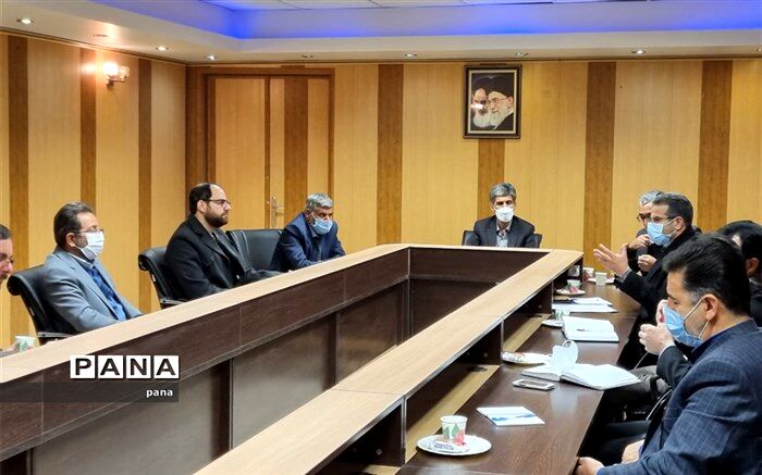 برگزاری جلسه ستاد بزرگداشت دهه فجر انقلاب اسلامی درآموزش و پرورش  استان اصفهان