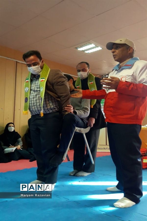 کارگاه مهارت آموزی مربیان پیشتاز ناحیه 7