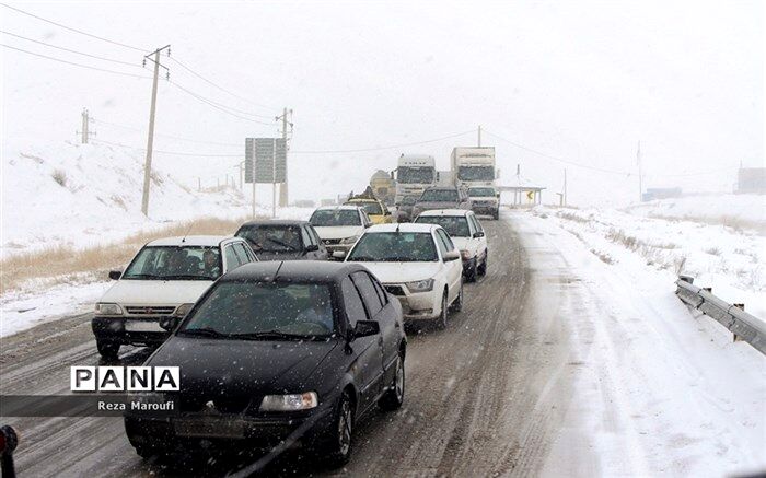 جاده‌های 19 استان برفی و بارانی است