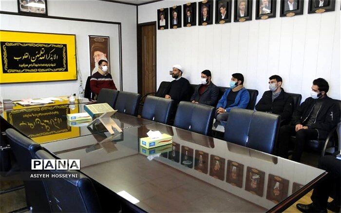 دانش‌آموزان انجمن اسلامی جمع خود‌جوش جامعه هستند