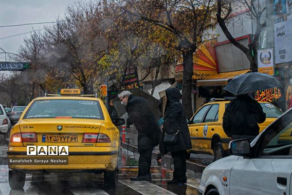 شیراز در یک روز بارانی