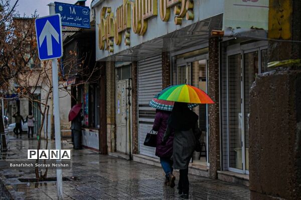 شیراز در یک روز بارانی