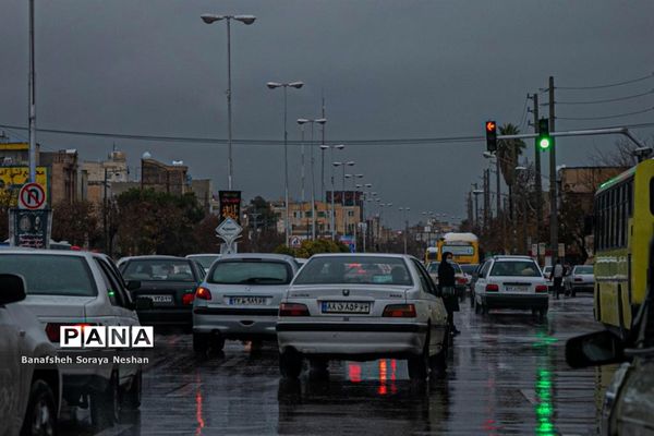 شیراز در یک روز بارانی