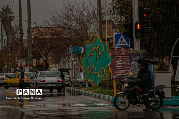 شیراز در یک روز بارانی