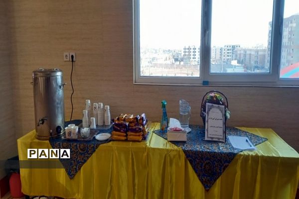 جلسه شورای آموزگاران آموزش مهارت‌های خود مراقبتی در پرند