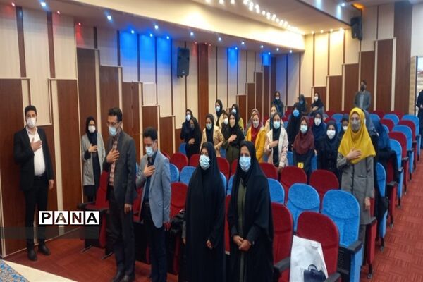 جلسه شورای آموزگاران آموزش مهارت‌های خود مراقبتی در پرند