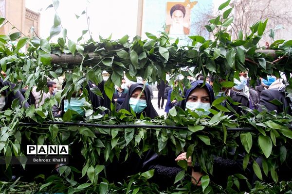 تشییع و تدفین پیکر دو شهید گمنام در محوطه وزارت کشور