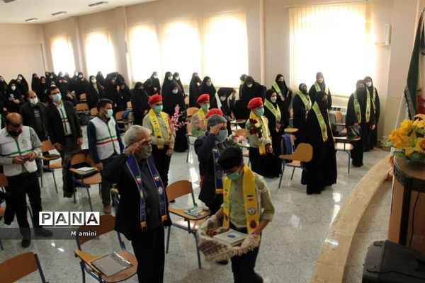 برگزاری جلسه هم‌اندیشی مربیان پیشتاز شهرستان هرند