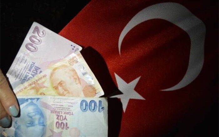 قیمت لیر در سراشیبی