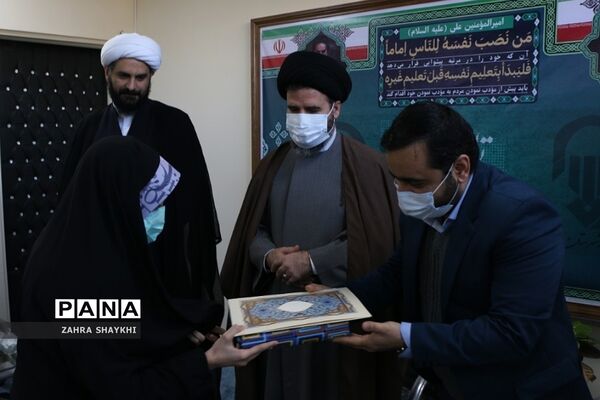 تقدیر از حافظان، قاریان قرآن و فعالان نمازدر شهرستان پردیس