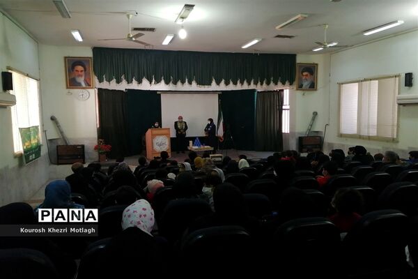 آماده‌سازی دانش‌آموزان منتخب المپیاد رویش برای مرحله استانی در شهرستان کازرون