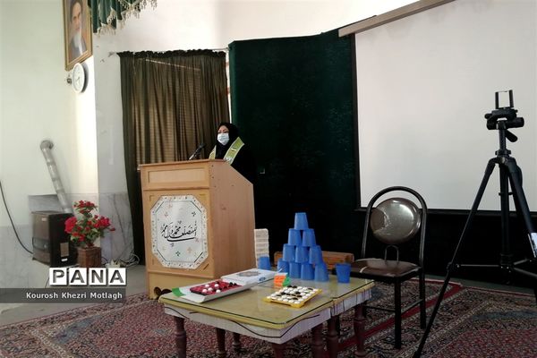 آماده‌سازی دانش‌آموزان منتخب المپیاد رویش برای مرحله استانی در شهرستان کازرون