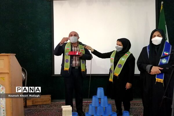 آماده‌سازی دانش‌آموزان منتخب المپیاد رویش برای مرحله استانی در شهرستان کازرون