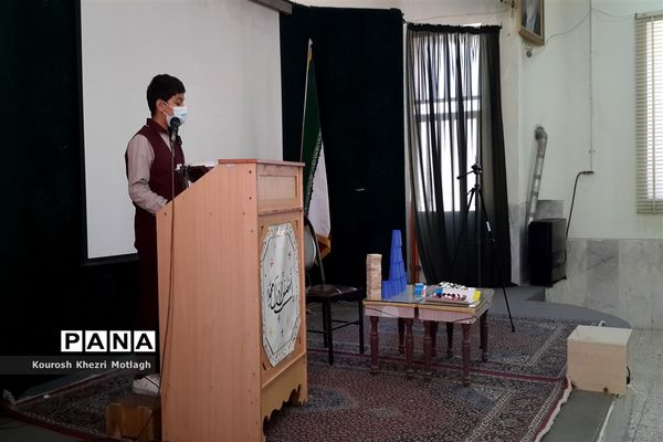 آماده‌سازی دانش‌آموزان منتخب المپیاد رویش برای مرحله استانی در شهرستان کازرون