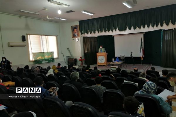 آماده‌سازی دانش‌آموزان منتخب المپیاد رویش برای مرحله استانی در شهرستان کازرون