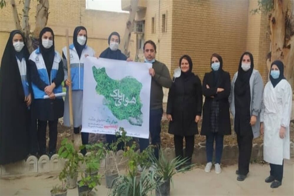 آیین نهال کاری توسط مدافعان سلامت در شهرستان کارون