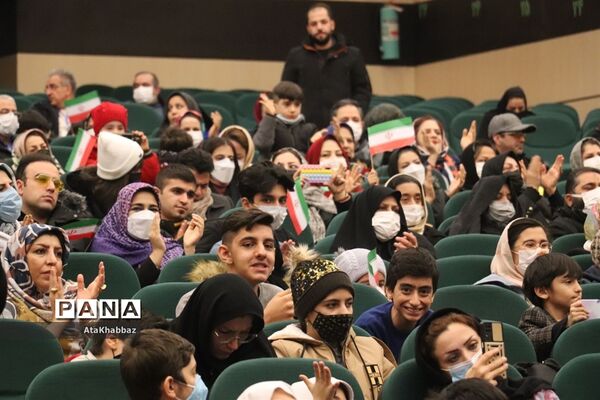 اولین جشنواره 18به همراه تجلیل از مادران شهدا و مدافعان سلامت