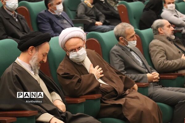 اولین جشنواره 18به همراه تجلیل از مادران شهدا و مدافعان سلامت